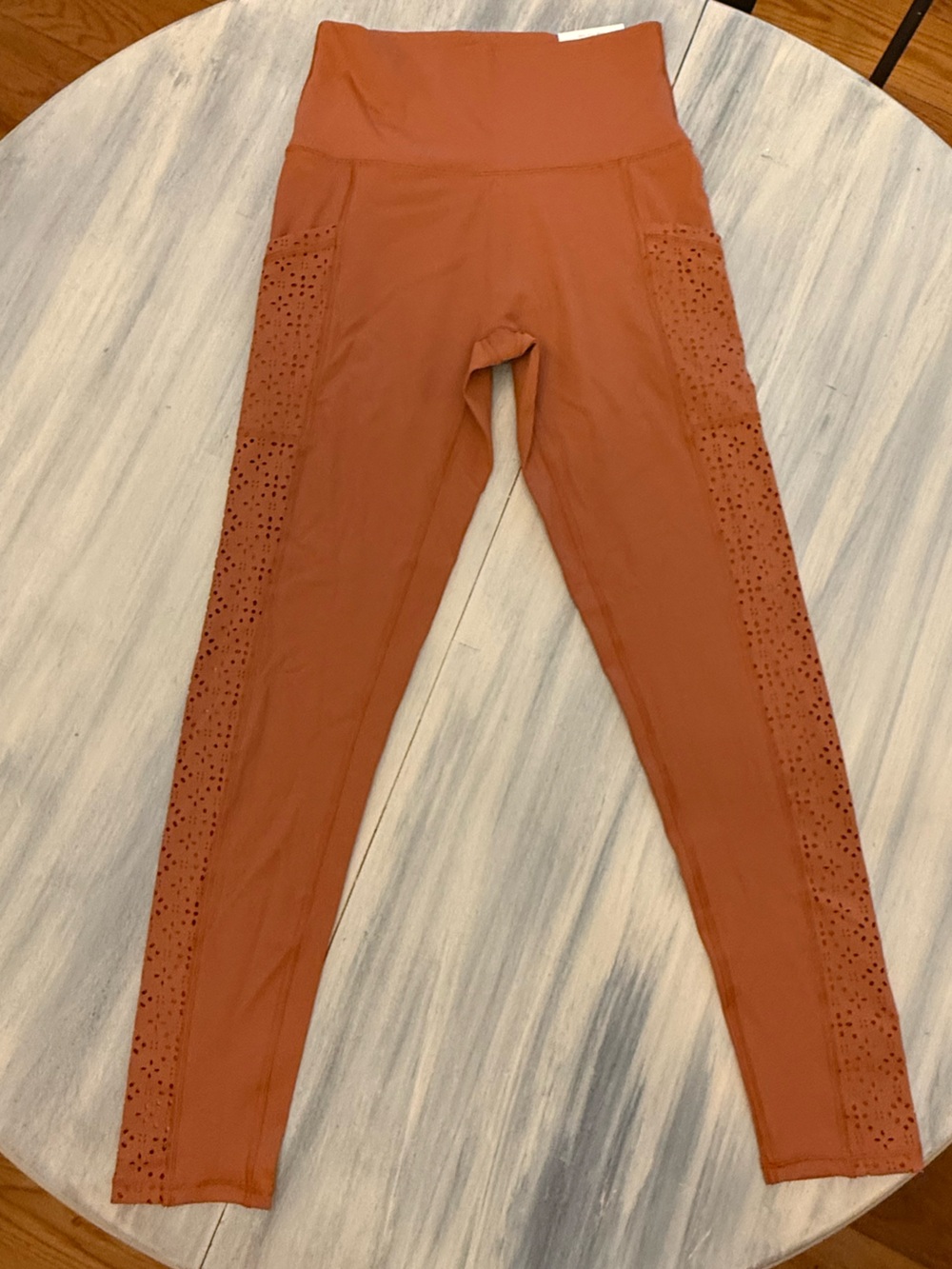 NWT Aerie High Rise Laser Cut Perforated Leggings Rust Medium